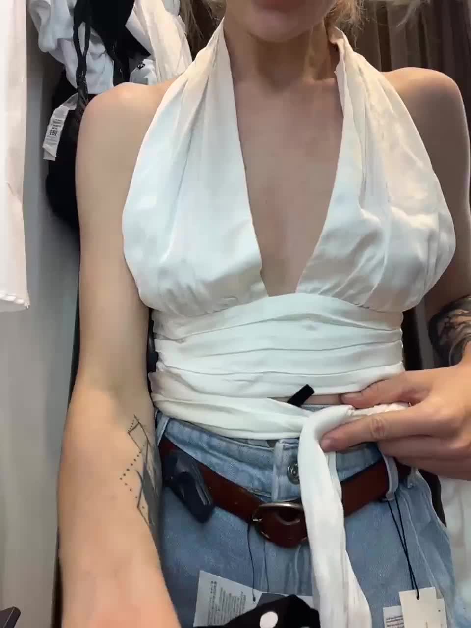 View or download file kirlove1 on 2023-01-09 from bongacams