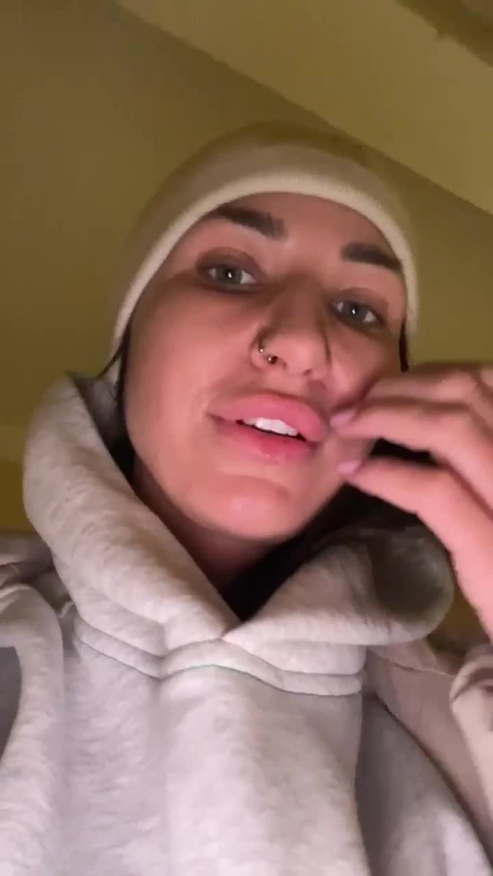 View or download file _ann_ on 2023-01-10 from bongacams