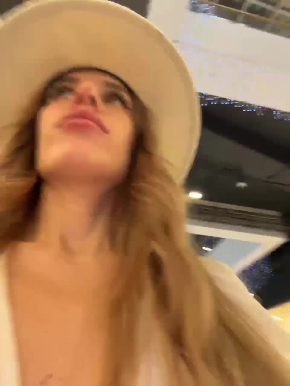 View or download file blondinochkaa on 2023-01-10 from bongacams