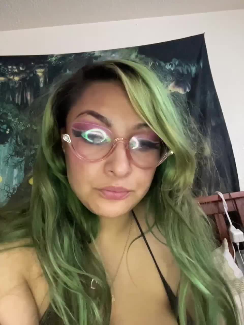 View or download file godessmissfit on 2023-01-10 from bongacams