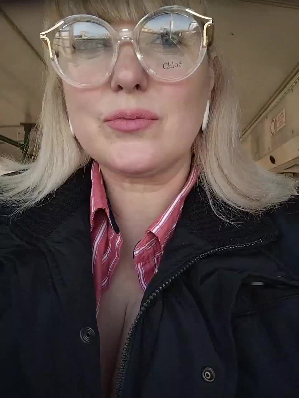 View or download file janna37 on 2023-01-10 from bongacams