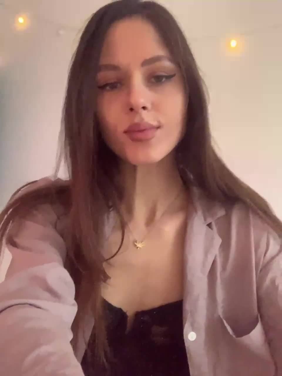 View or download file shawty420 on 2023-01-10 from bongacams