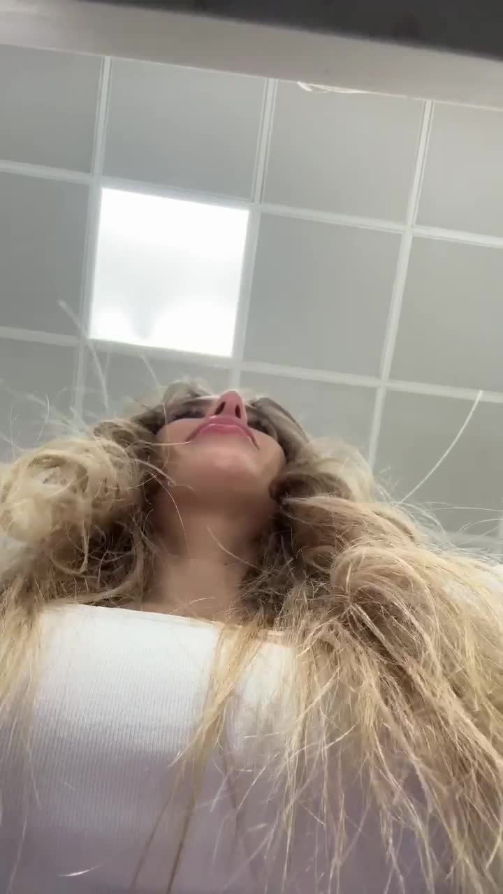 View or download file blondinochkaa on 2023-01-11 from bongacams