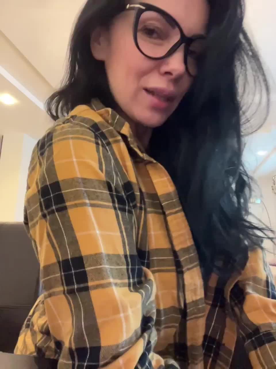 View or download file louisejenkin on 2023-01-12 from bongacams