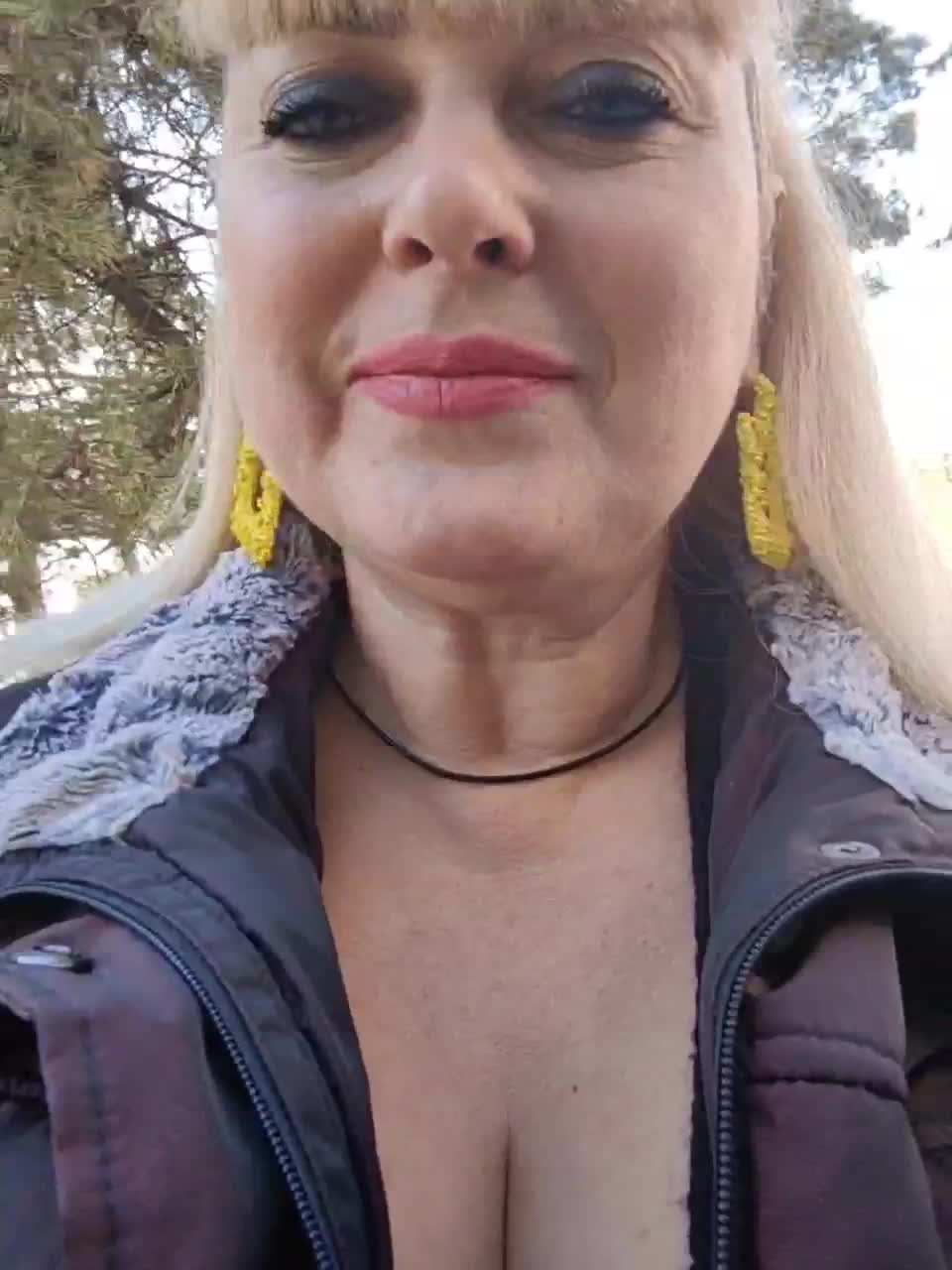 View or download file janna37 on 2023-01-13 from bongacams