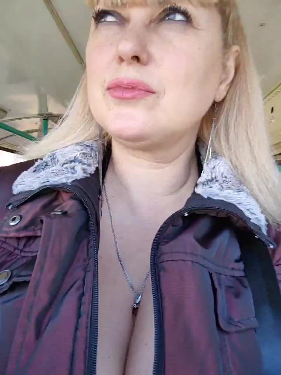 View or download file janna37 on 2023-01-14 from bongacams