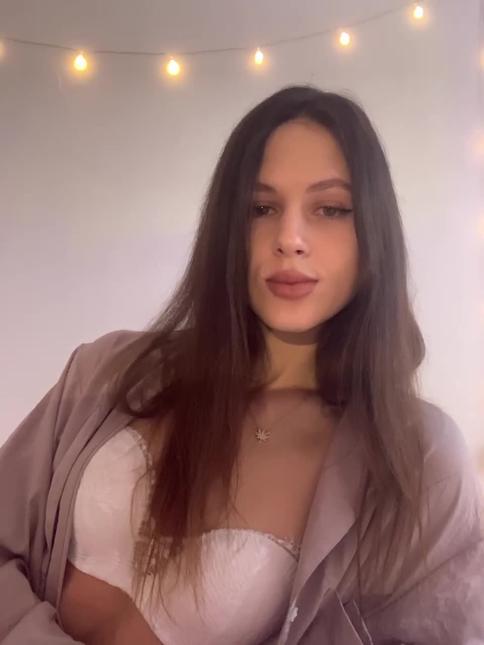 View or download file shawty420 on 2023-01-14 from bongacams