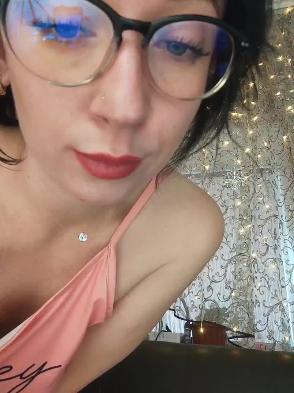 View or download file aureliyxxx on 2023-01-16 from bongacams