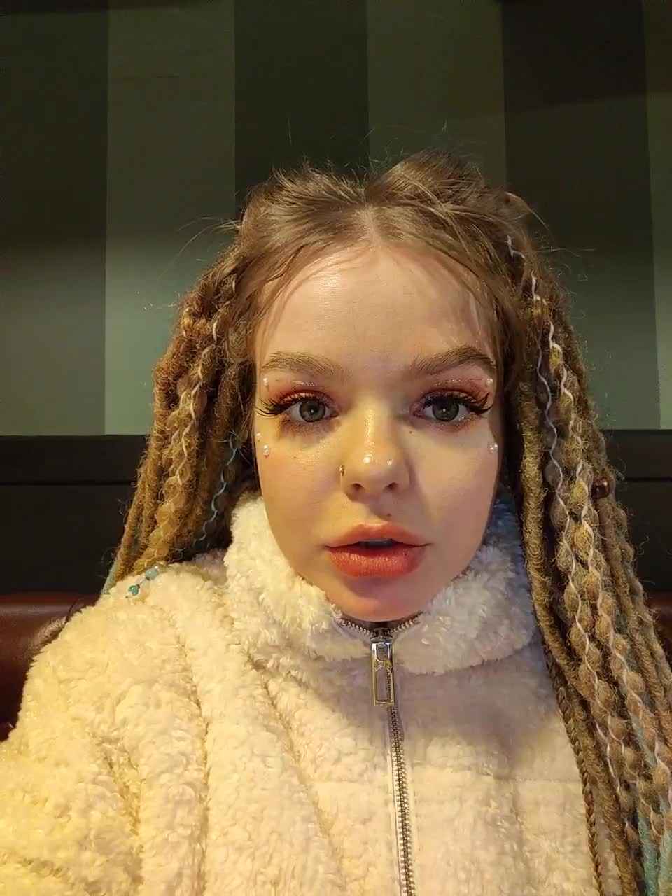 View or download file diprincess on 2023-01-17 from bongacams