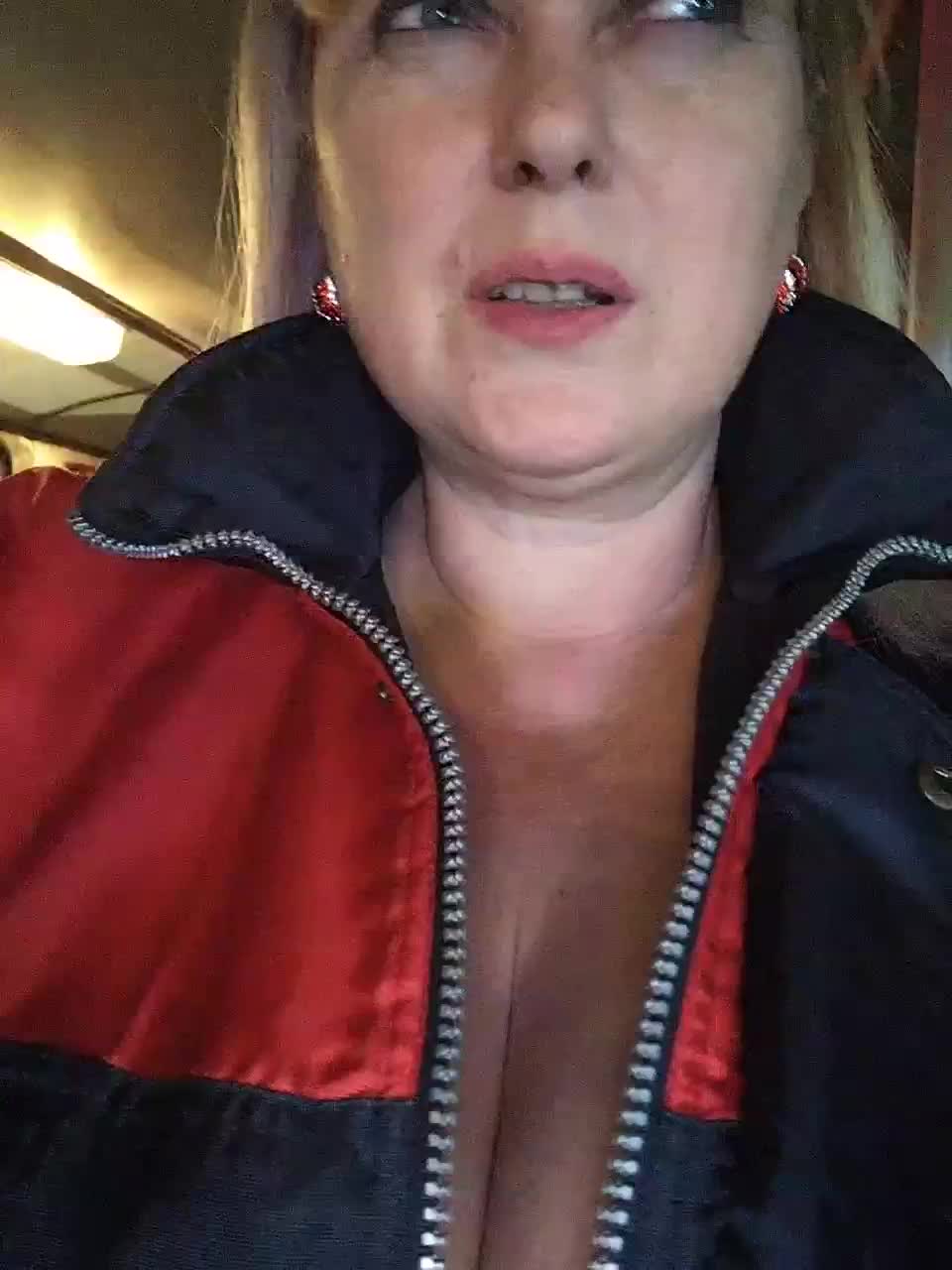 View or download file janna37 on 2023-01-17 from bongacams