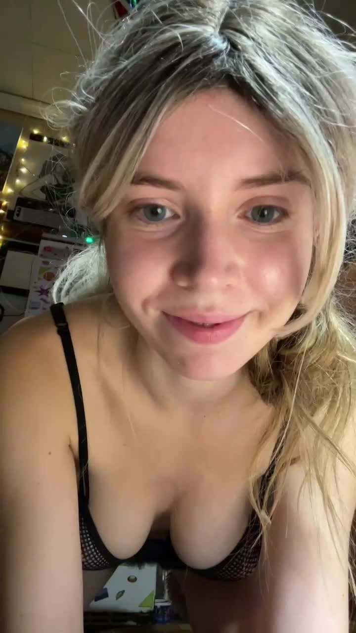 View or download file kika_co on 2023-01-18 from bongacams