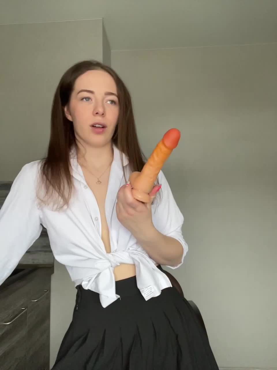 View or download file moon_shards on 2023-01-18 from bongacams