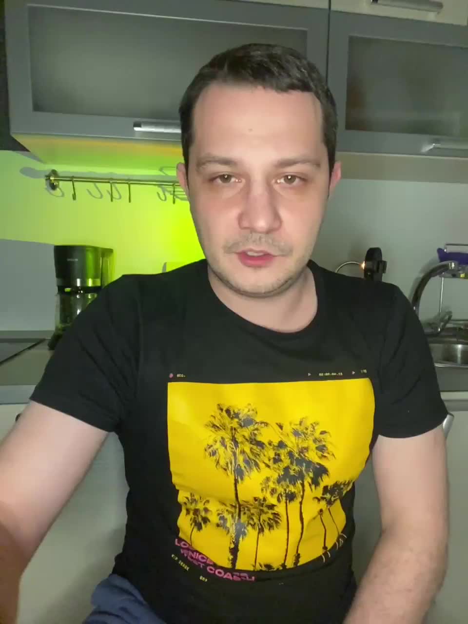 View or download file banana_peach on 2023-01-21 from bongacams