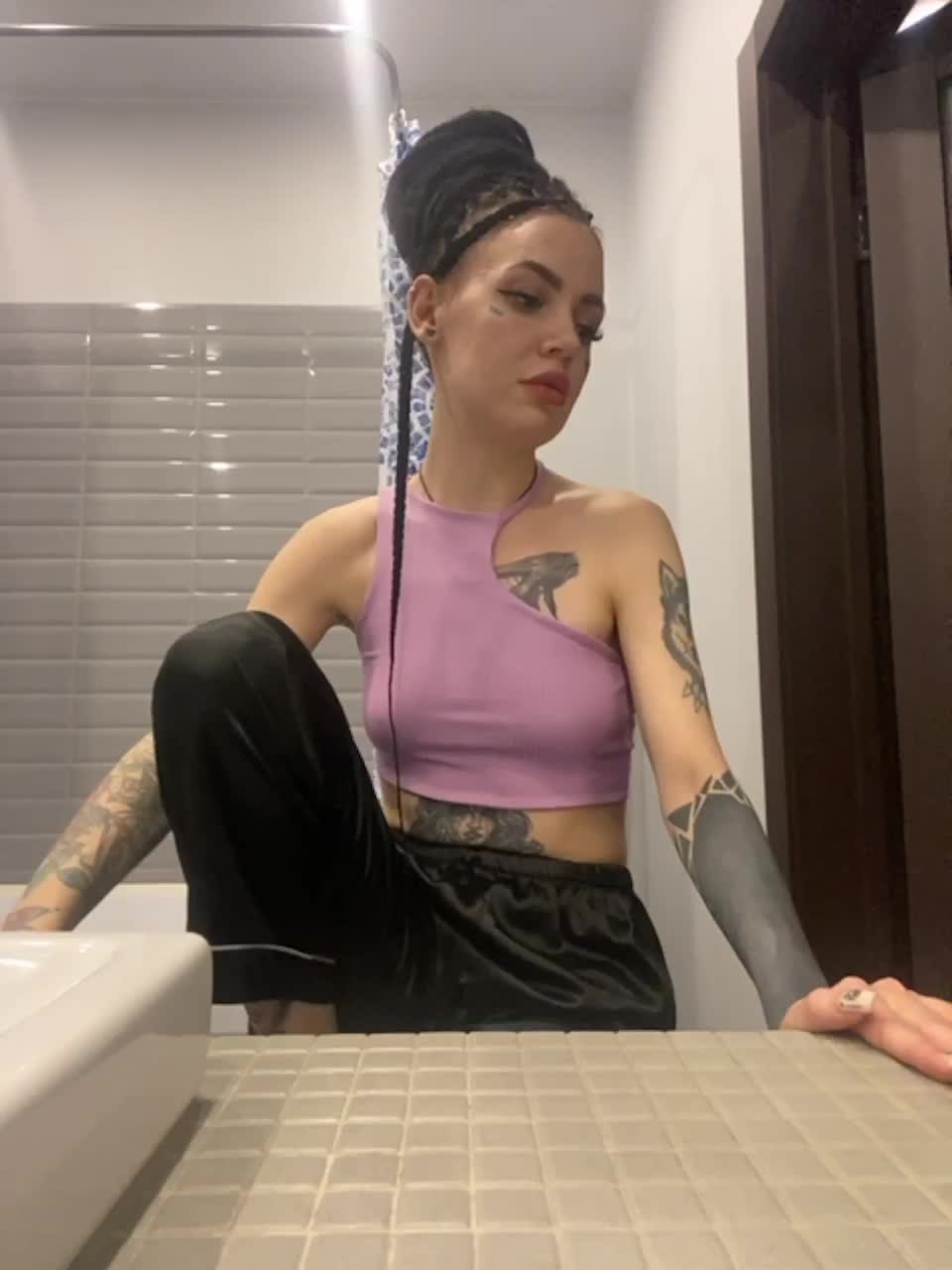 View or download file realalicebim on 2023-01-21 from bongacams