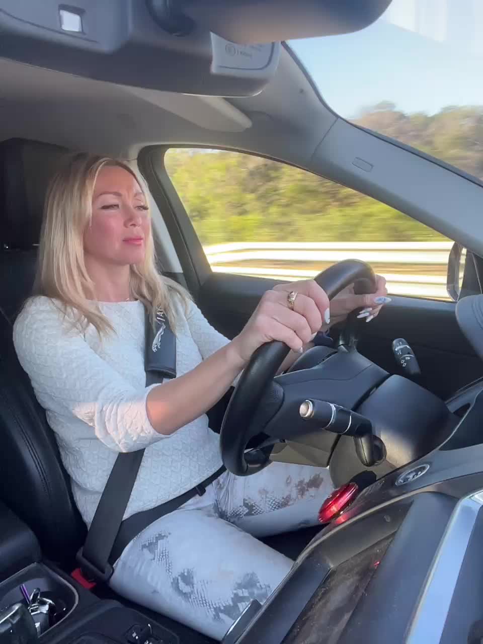 View or download file elisa_bet on 2023-01-22 from bongacams