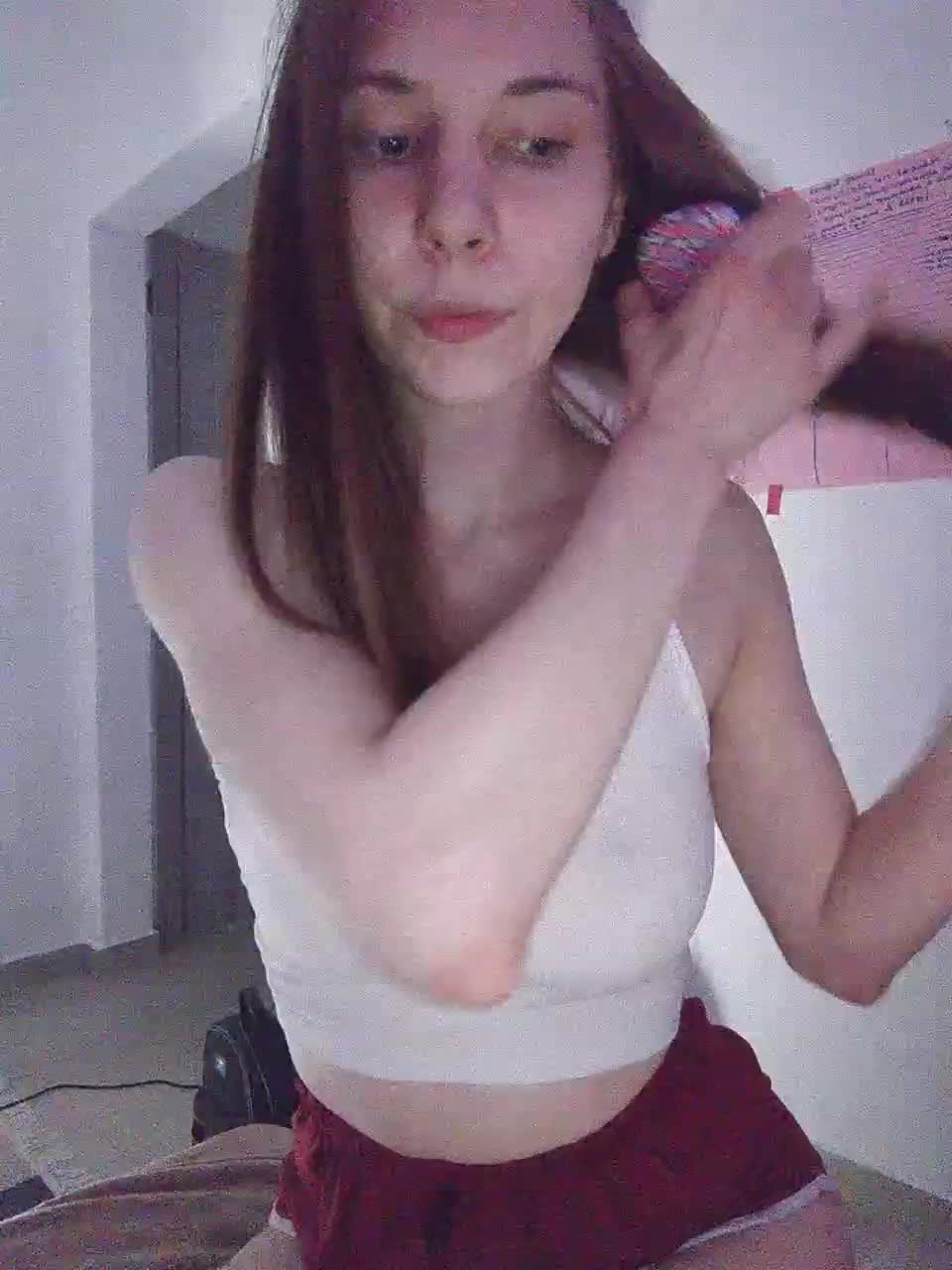 View or download file emilyev4ns on 2023-01-22 from bongacams