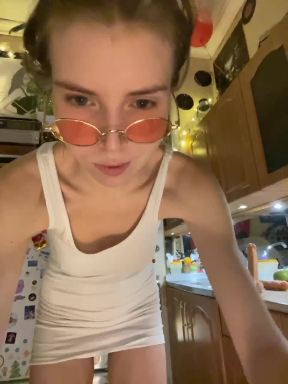 View or download file kika_co on 2023-01-22 from bongacams