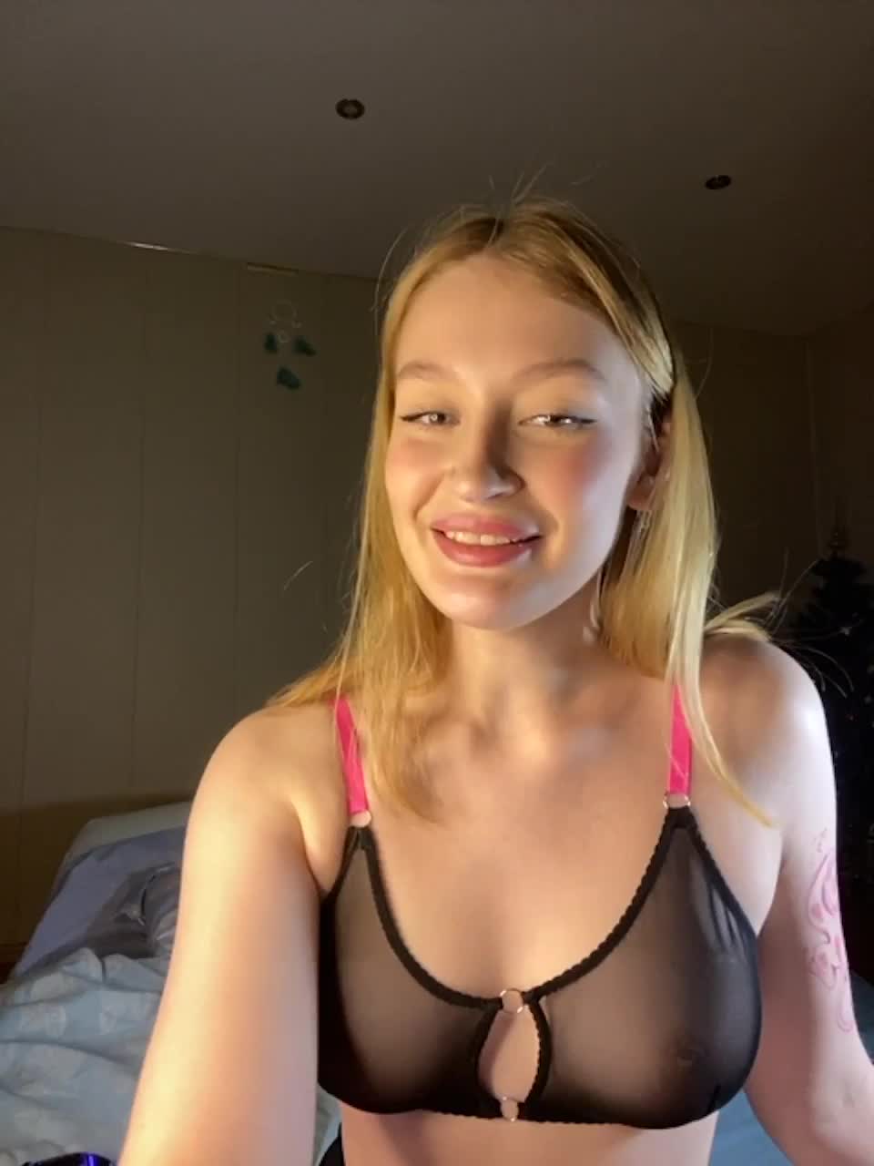 View or download file sexxteen on 2023-01-22 from bongacams