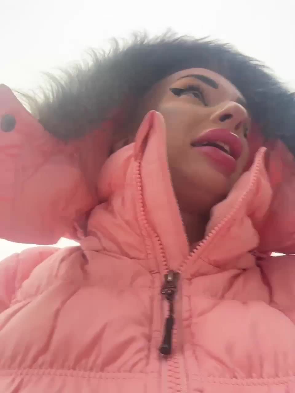 View or download file goldpussy69 on 2023-01-24 from bongacams