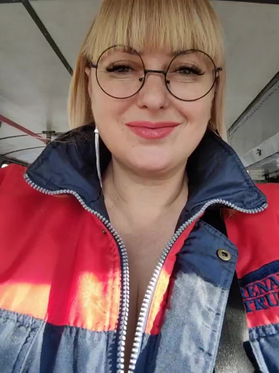 View or download file janna37 on 2023-01-29 from bongacams