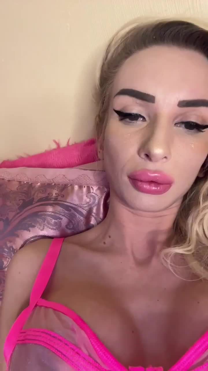 View or download file goldpussy69 on 2023-02-01 from bongacams