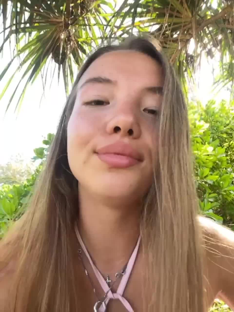 View or download file 7miia7 on 2023-02-02 from bongacams