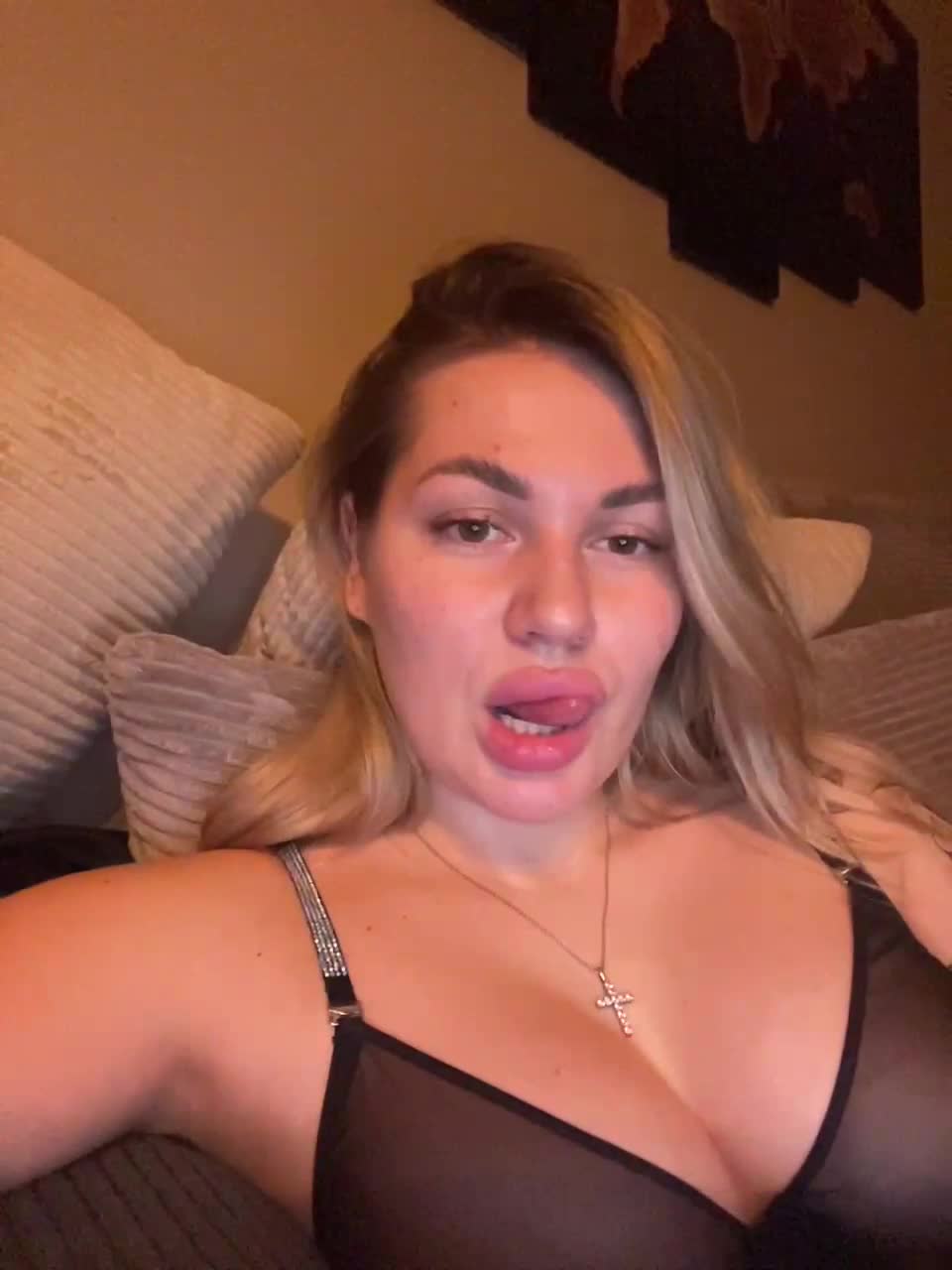 View or download file lessil on 2023-02-06 from bongacams