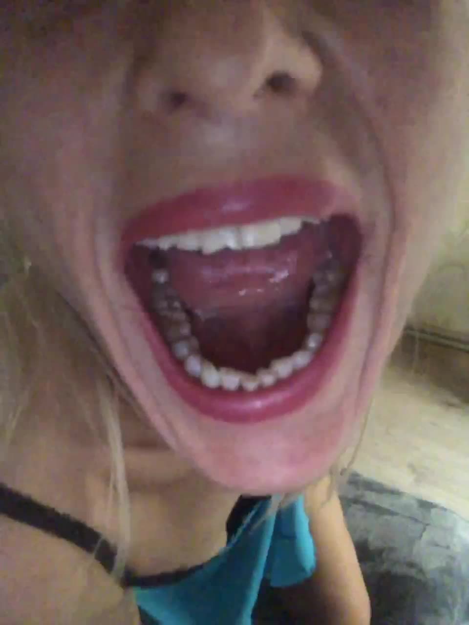 View or download file minikrokha on 2023-02-06 from bongacams