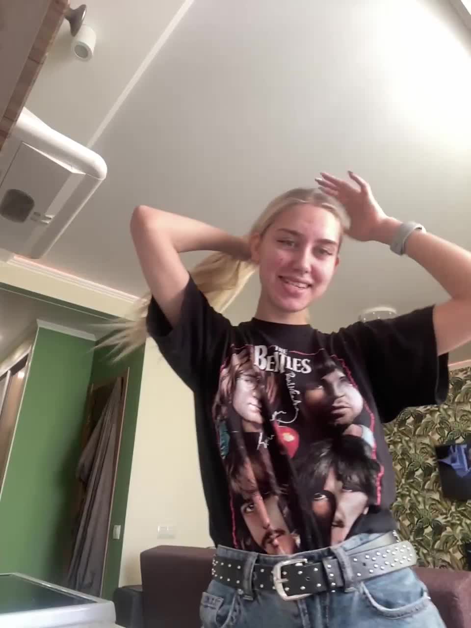 View or download file fuckkrisanna on 2023-02-08 from bongacams