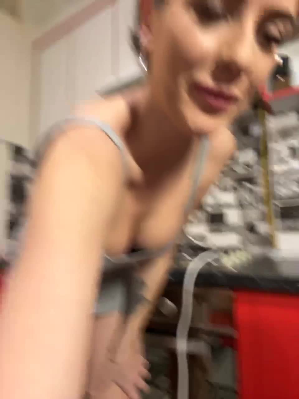 View or download file roselynax on 2023-02-08 from bongacams