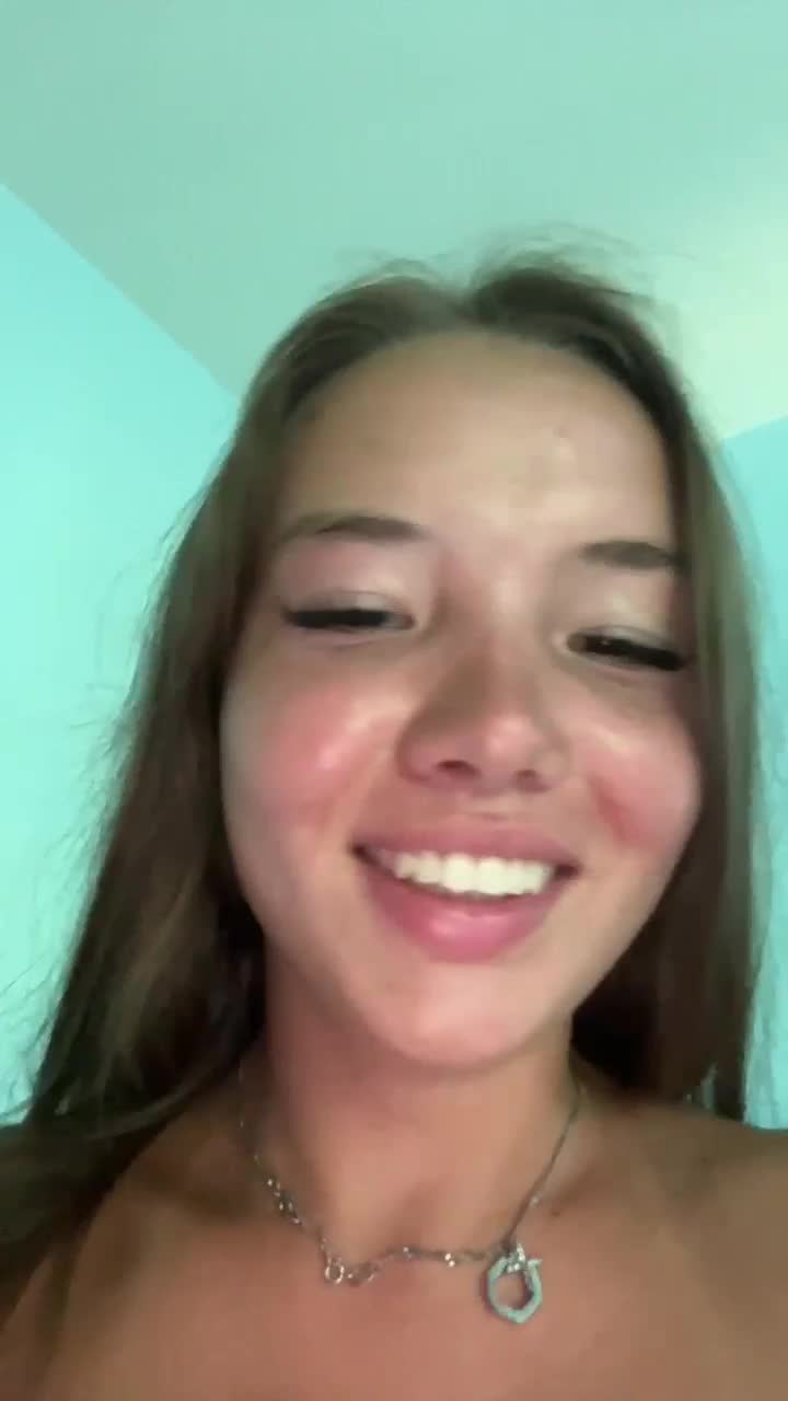 View or download file 7miia7 on 2023-02-10 from bongacams