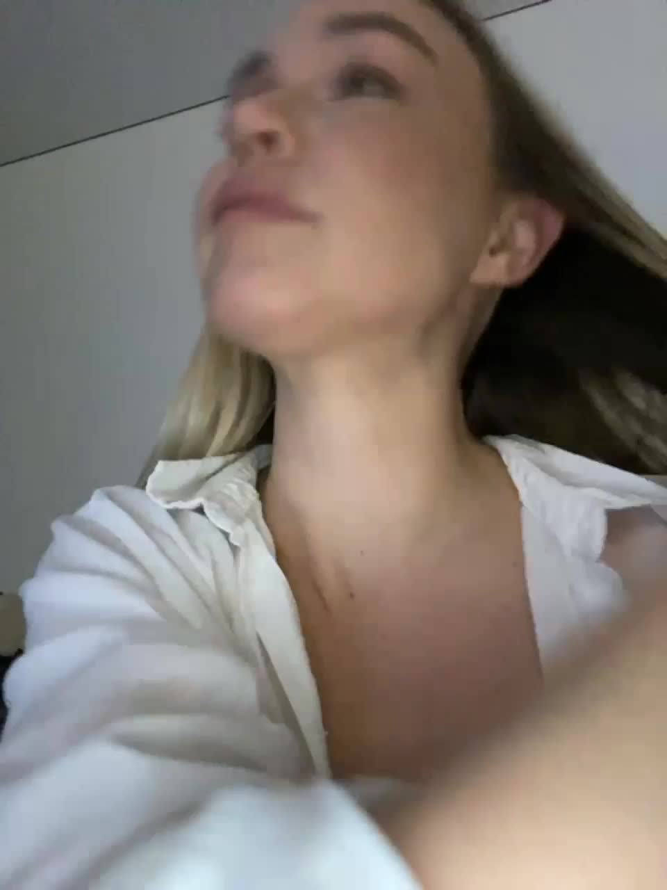 View or download file emili1_ on 2023-02-10 from bongacams