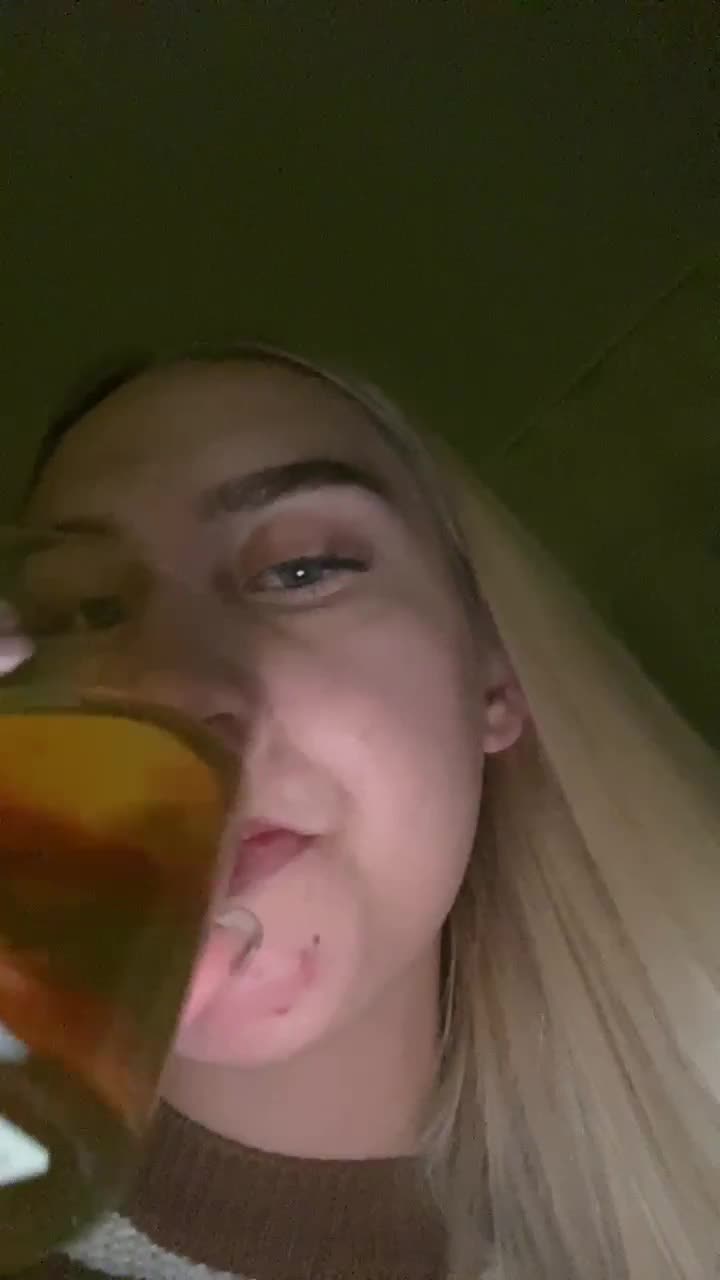 View or download file fuckkrisanna on 2023-02-11 from bongacams