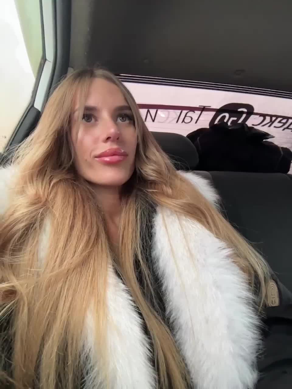 View or download file blondinochkaa on 2023-02-13 from bongacams