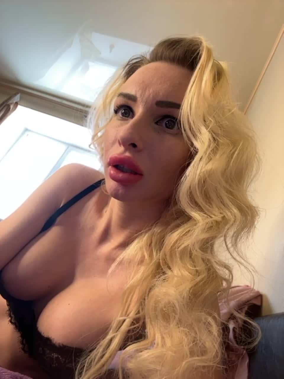 View or download file goldpussy69 on 2023-02-14 from bongacams