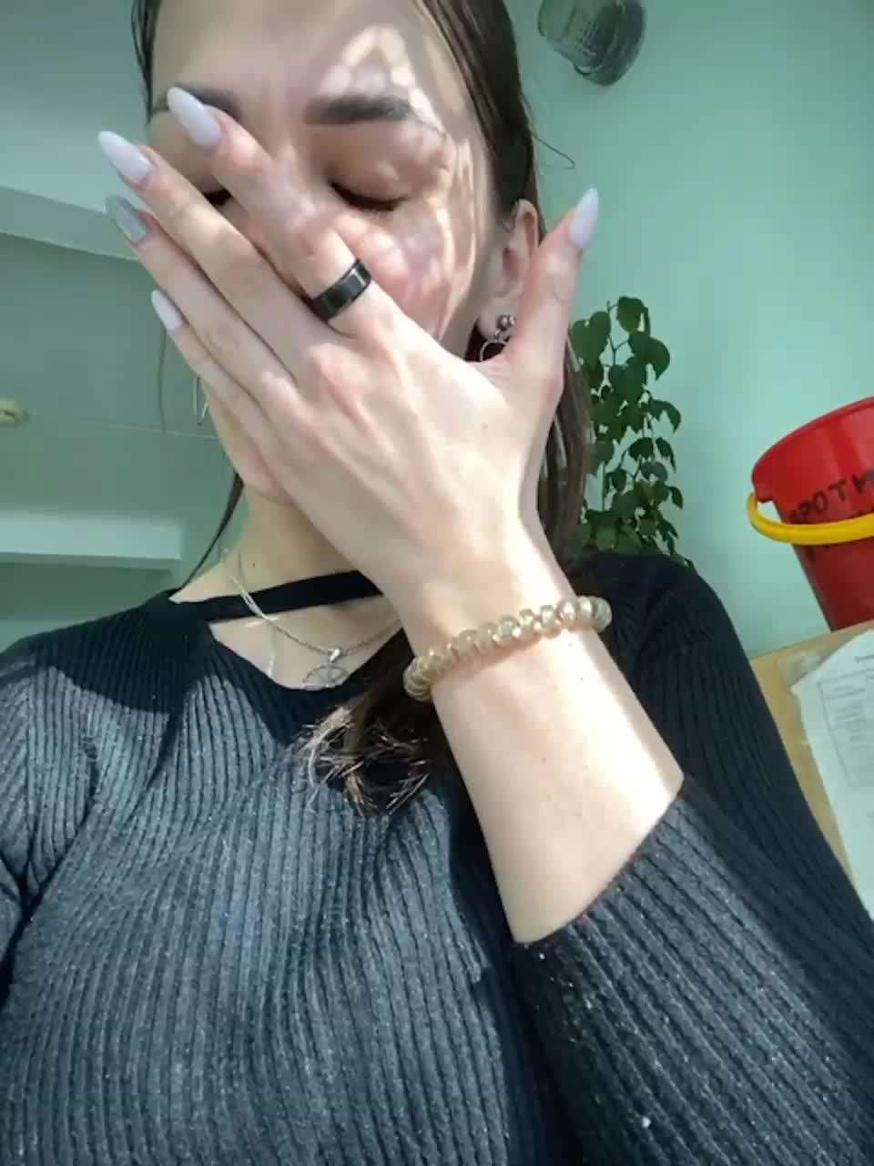 View or download file honeypussixxx on 2023-02-15 from bongacams