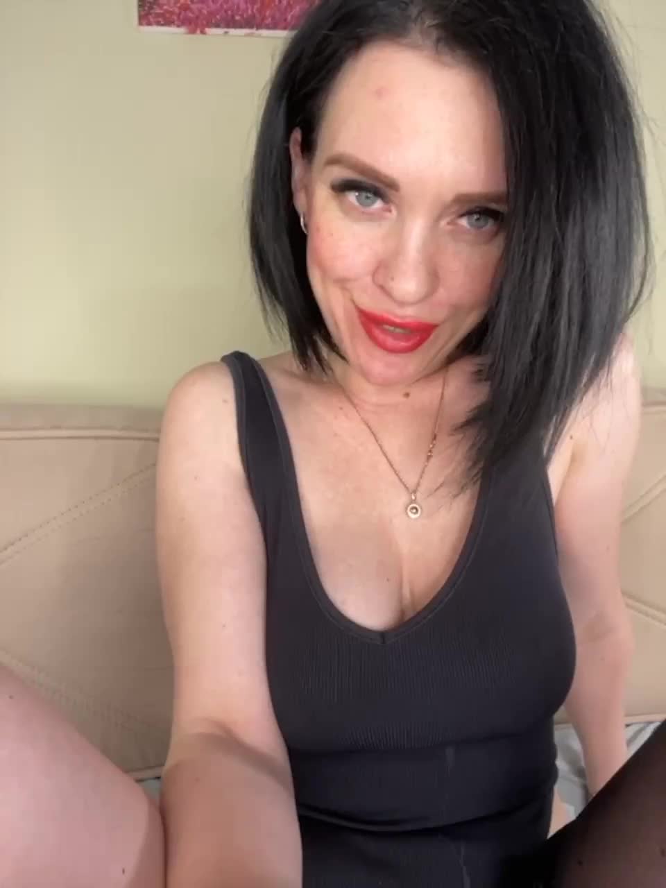 View or download file multixnxx on 2023-02-15 from bongacams