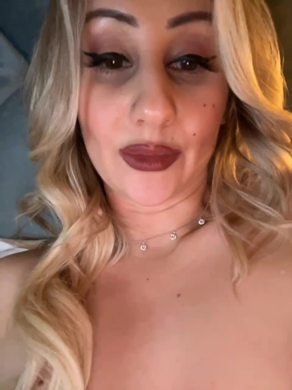 View or download file wowliliwow on 2023-02-15 from bongacams