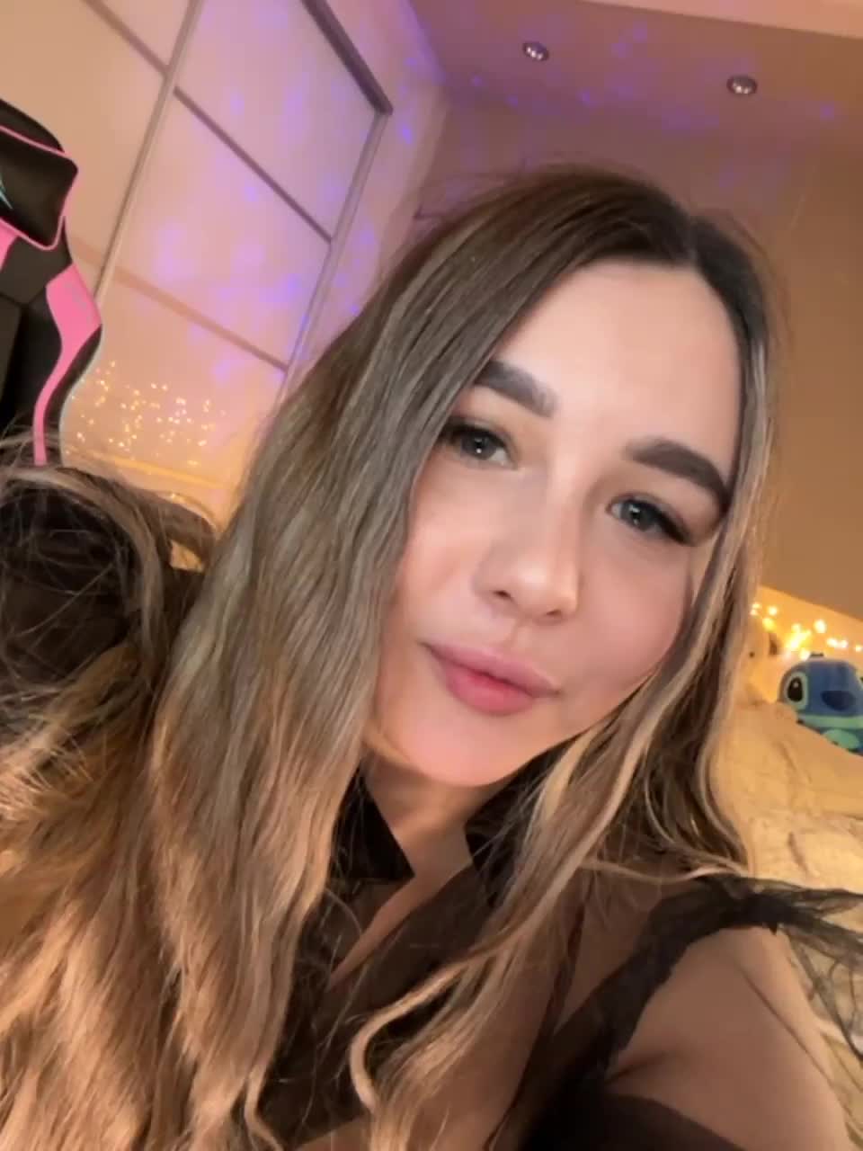 View or download file bloomjuliette on 2023-02-16 from bongacams