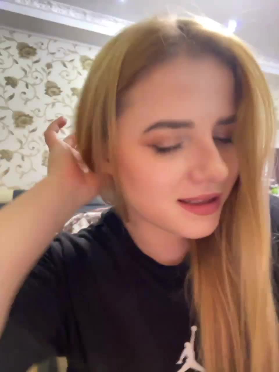 View or download file butterflysay on 2023-02-16 from bongacams