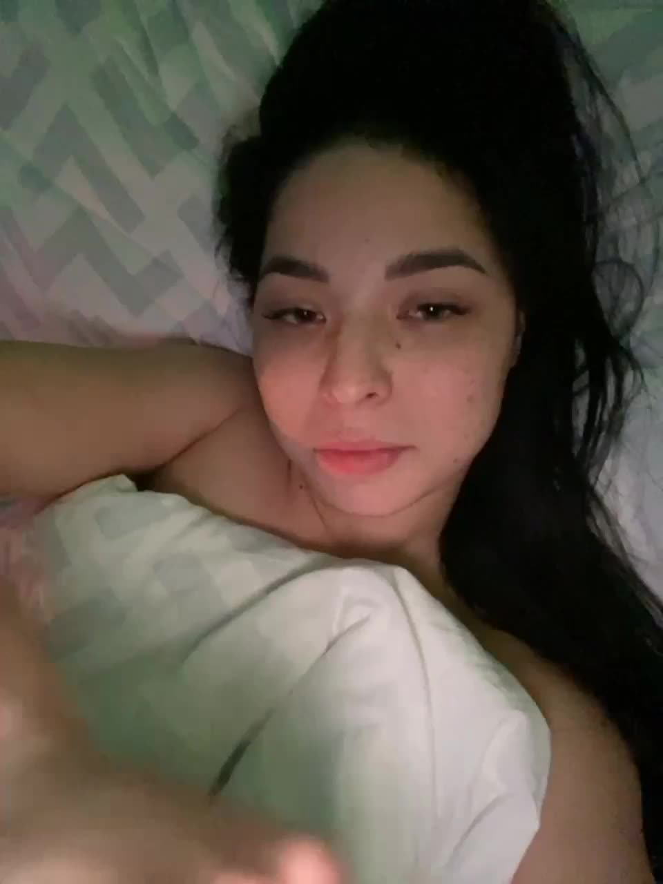 View or download file vikamax on 2023-02-16 from bongacams