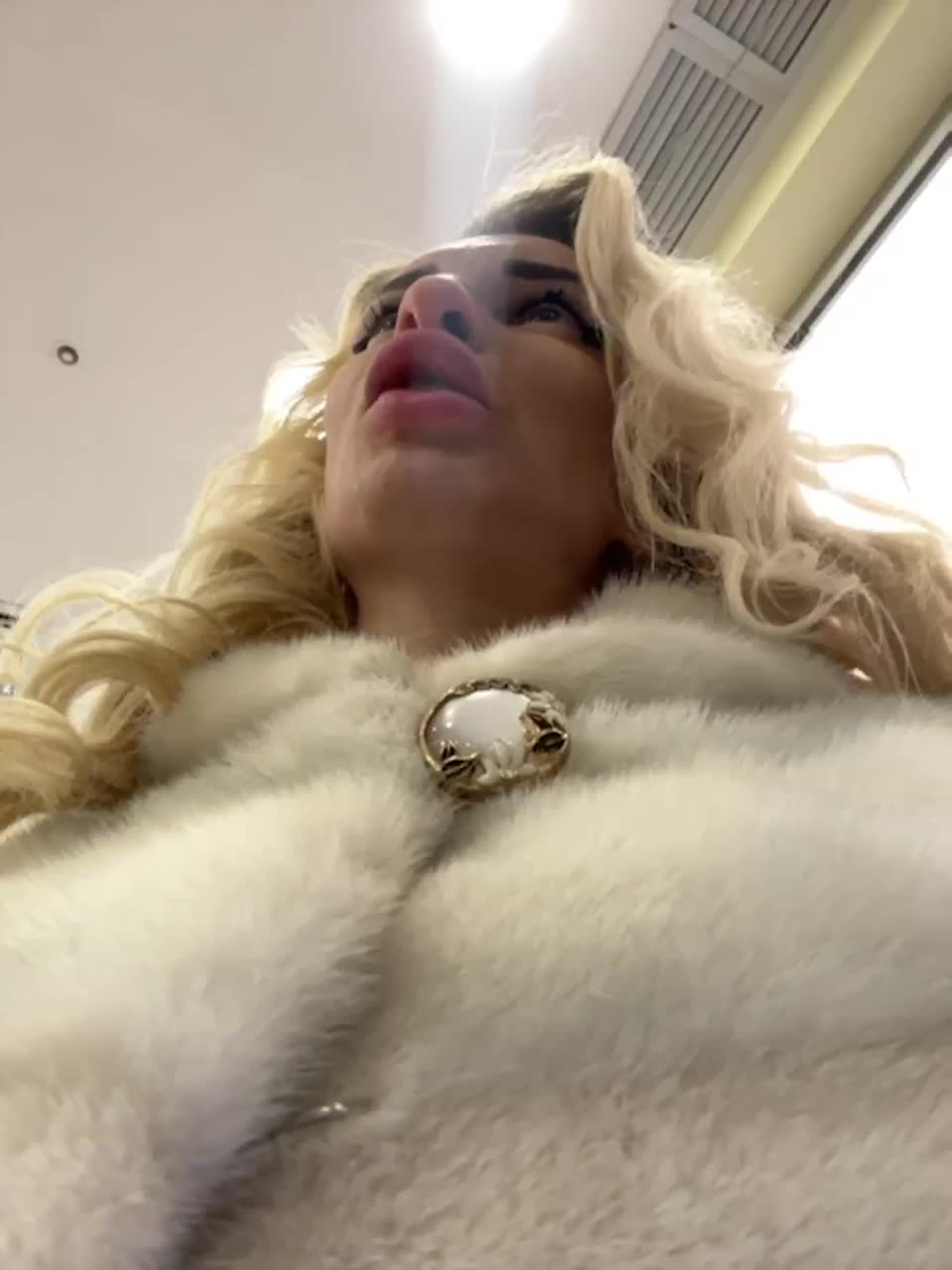 View or download file goldpussy69 on 2023-02-18 from bongacams