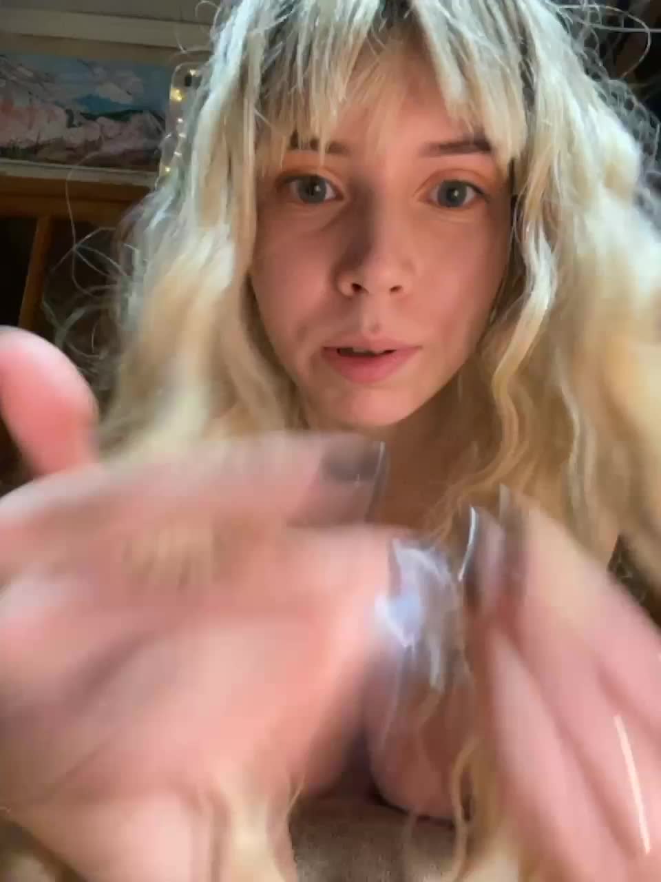 View or download file kika_co on 2023-02-18 from bongacams