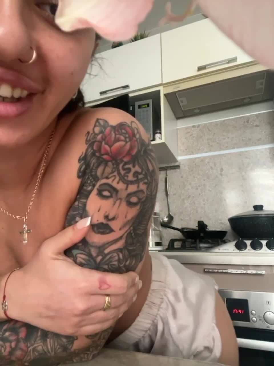 View or download file merypoppinsss on 2023-02-18 from bongacams