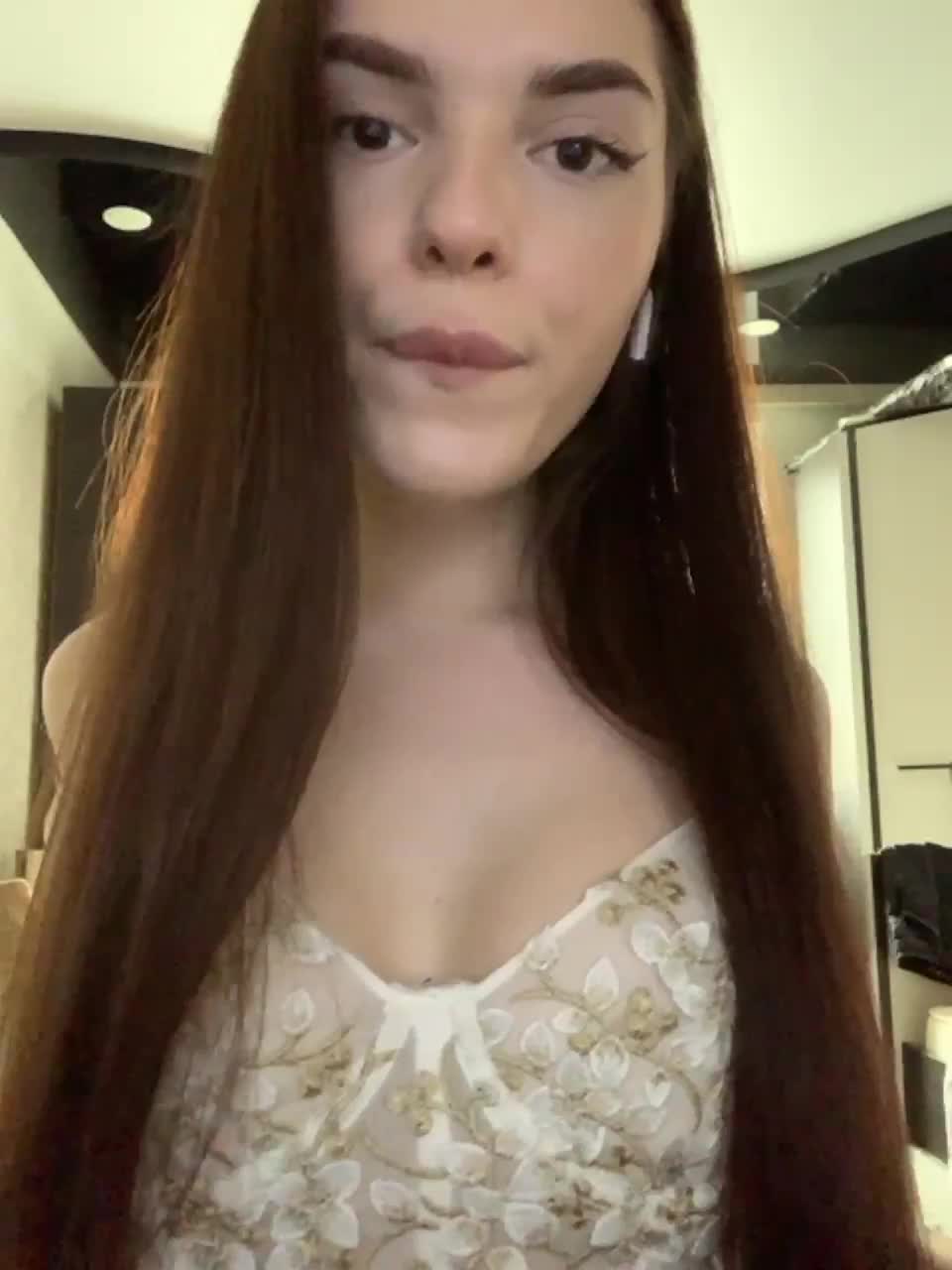 View or download file sofiyaa000 on 2023-02-18 from bongacams