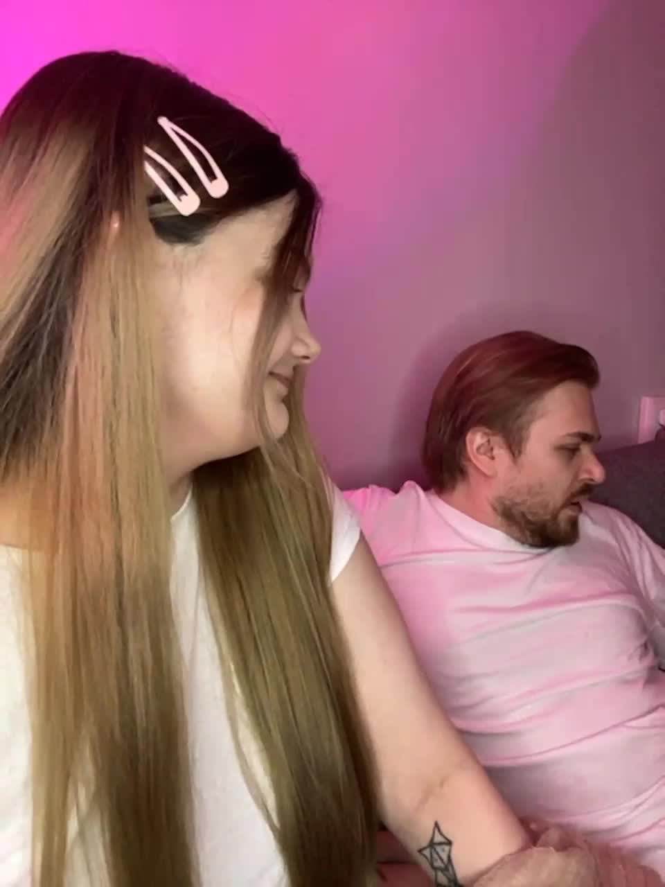 View or download file chillcumshow on 2023-02-19 from bongacams