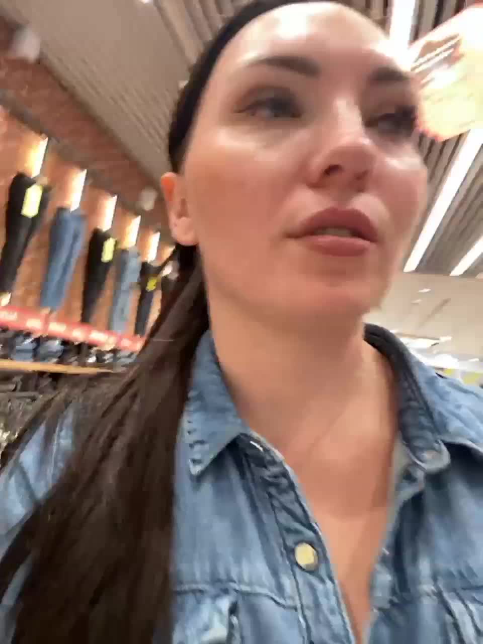 View or download file divora on 2023-02-19 from bongacams