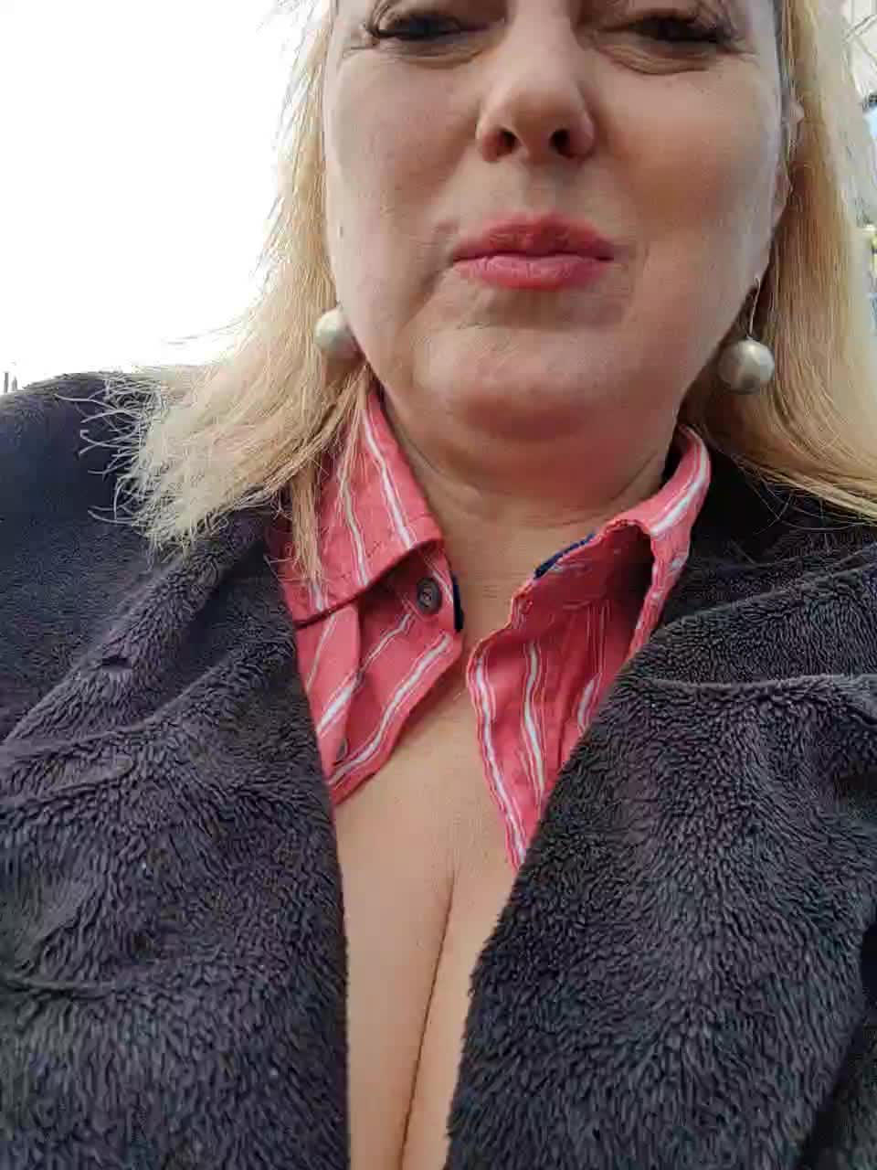 View or download file janna37 on 2023-02-19 from bongacams