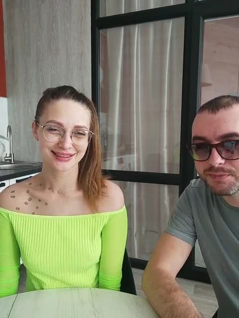 View or download file tchlen1 on 2023-02-19 from bongacams