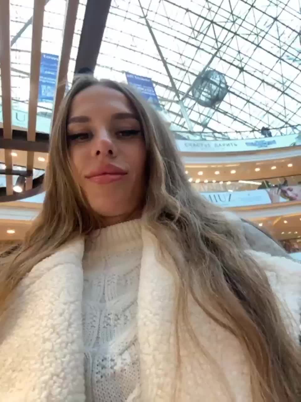 View or download file blondinochkaa on 2023-02-21 from bongacams